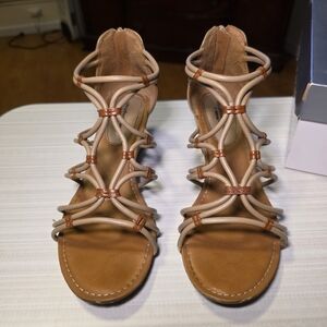 Avenue Cloudwalkers Strappy Open Toed Tan Sandal